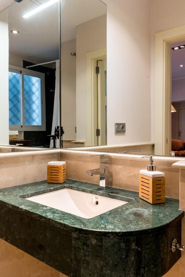 Quevedo Suite Seville Ngoại thất bức ảnh